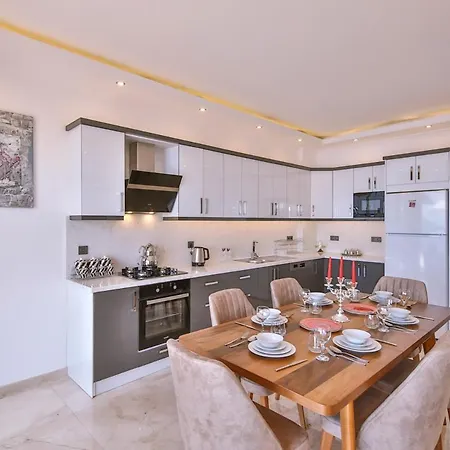 Sleeps 6 With Pool Air Con And Wifi