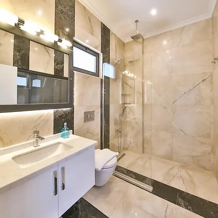 Sleeps 6 With Pool Air Con And Wifi Villa